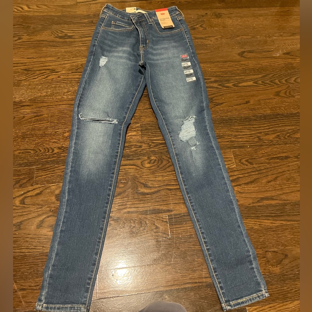 Levi’s high rise skinny jeans